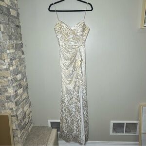 Adrianna Papell Prom Formal Dress Size 9/10 Women’s Juniors Gold Metallic Accent